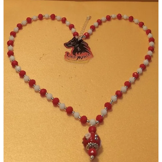 Colier cca 57+5 cm prelungitor placat cu argint . Margele fatetate din sticla, distantiere argint tibetan, margelute argintii placate cu argint. Confectionata manual pe sarma siliconata,inchizator lobster placat cu argint.