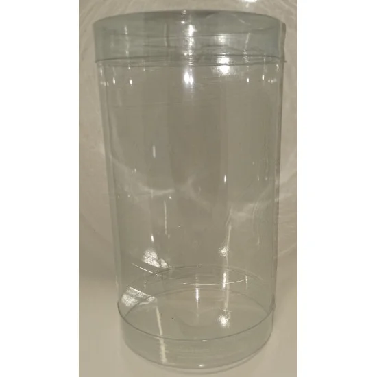 Cilindrii plastic transparenti cu capac diam 10 cm, inaltime 18 cm.