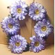 Coronita din brad cu flori artificiale, gerbere 13 cm,  diferite culori