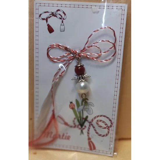 Martisor margele de sticla, perle de sticla, capacele argintii si aripi mici de ingeri.