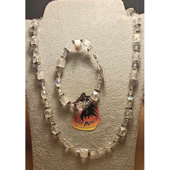 Set: colier--bratara. Colier si  bratara , din margele acril si sticla cu accesorii placate cu argint cu inchizatoare toggle argint tibetan. 