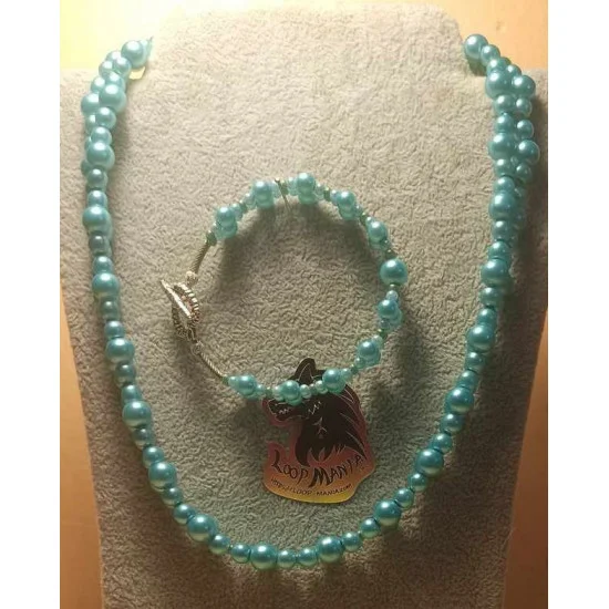 Set: colier--bratara dubla. Colier si  bratara , din margele acril si sticla cu accesorii placate cu argint cu inchizatoare toggle argint tibetan.
