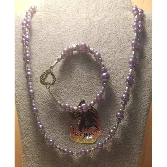 Set: colier--bratara dubla. Colier si  bratara , din margele acril si sticla cu accesorii placate cu argint cu inchizatoare toggle argint tibetan.