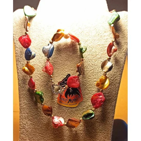 Set: colier--bratara. Colier si  bratara din chipsuri semipretioase sidef si margele de sticla, pe sarma siliconata, cu accesorii placate cu argint avand inchizatoare toggle argint tibetan.